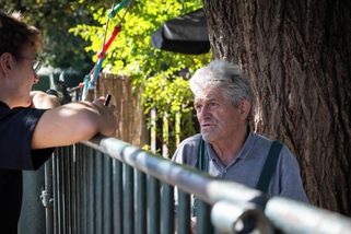 Policie kvůli smrti dítěte sbírá DNA od žen v celém městě. Může dojít i na muže - Seznam Zprávy